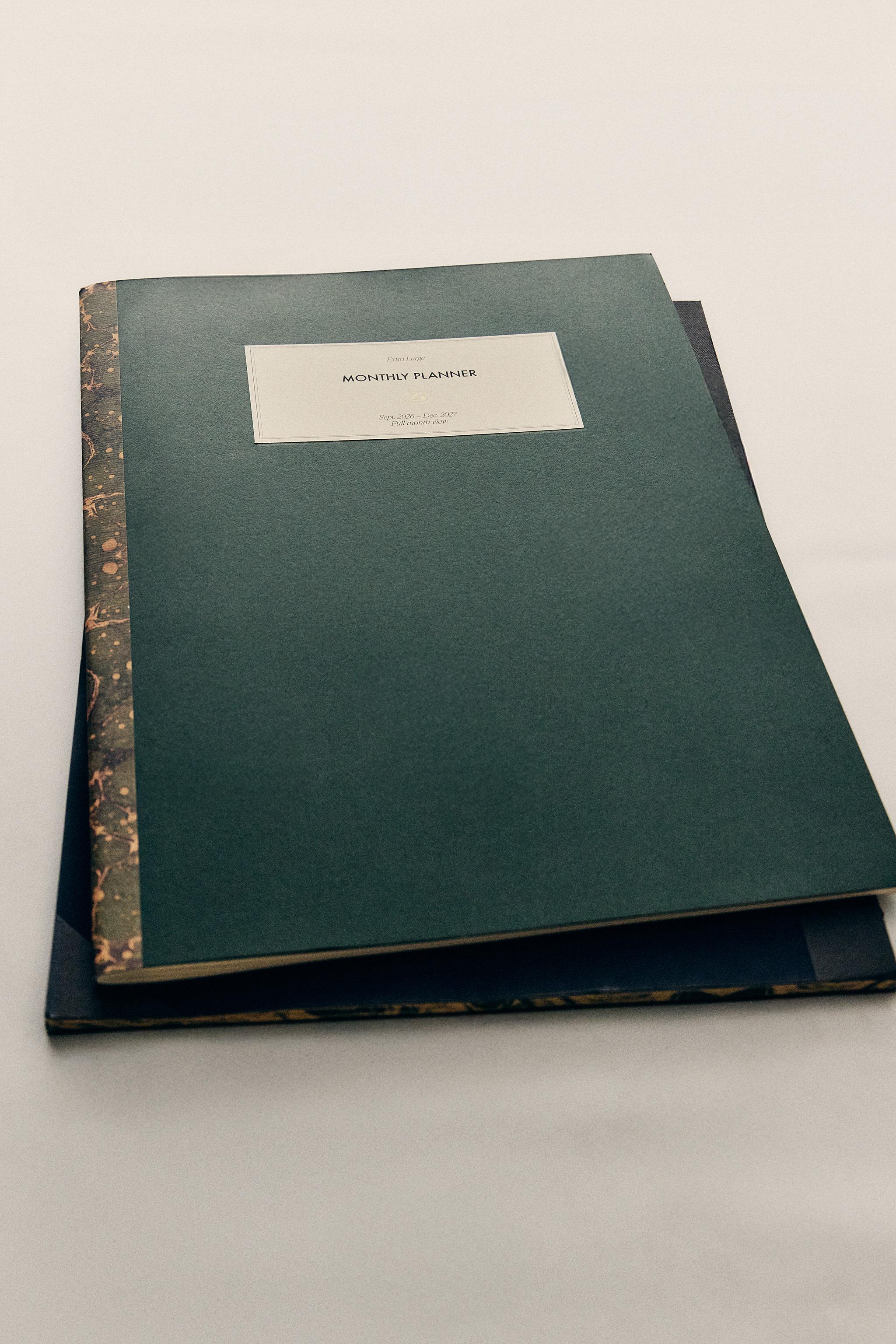 EXTRA LARGE MONTHLY PLANNER